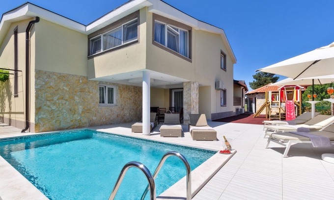 Kastel Villa | Istrian Guest house ILLY