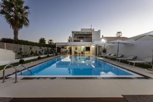 Santa Maria del Focallo Villa | ISULATRAVEL - Villa Barbara