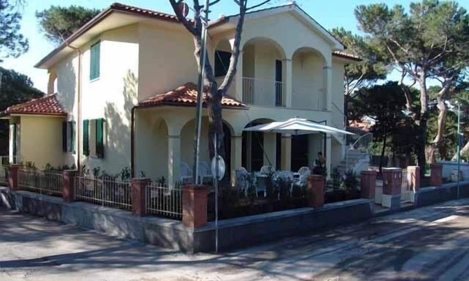 Marina di Castagneto Carducci Apartment | Holiday apartment Castagneto Carducci for 1 - 7 persons with 3 bedrooms - Holiday apartment in one o