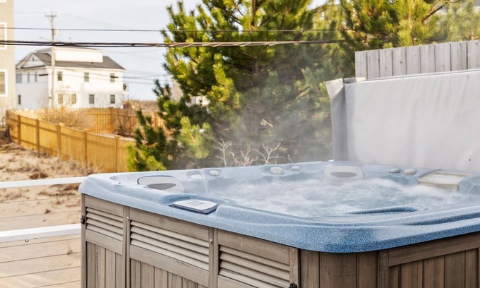 Newbury House | It's All Good | Hot Tub | Steps to Beach | Yard