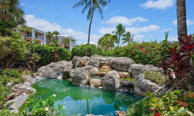 South Beach Condo | It's been said, that this unit rivals the nicest condos in Manhattan