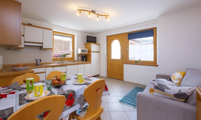 San Rocco Apartment | Italia 1 Ski in- Ski out 50m, Livigno, Italy
