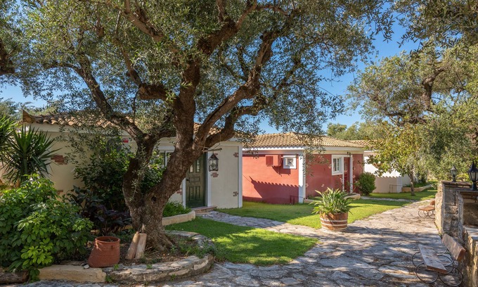 Alonia Other | IVISKOS | ILYESSA COTTAGES