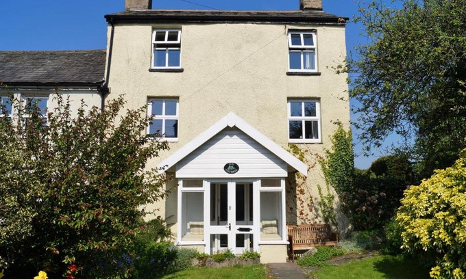 Carnforth House | Ivy Cottage, Carnforth