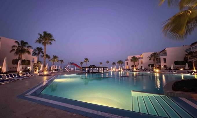 Ras Nasrani Hotel | Ivy Cyrene Island Aqua Park Resort