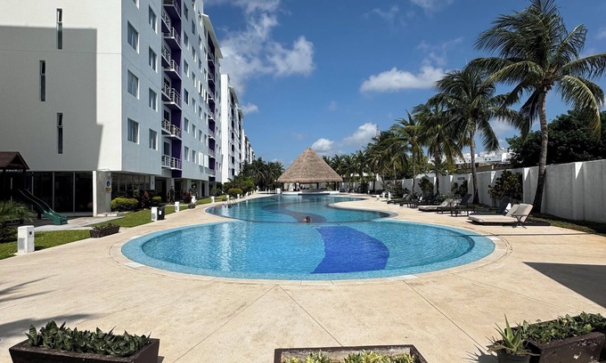 Downtown Cancun Apartment | J-304 Deluxe 2 Bed 2 Bath Suite (Large outdoor Pool)