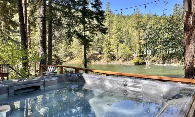 Leavenworth Cabin | Jack's Cabin by NW Comfy Cabins