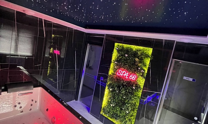 Mulhouse Apartment | Jacuzzi & Hammam in the heart of Mulhouse