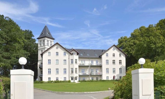 Hohen Niendorf Apartment | Jagdschloß zu Hohen Niendorf Fewo 18 - Anna-luise