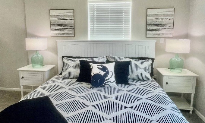 Jamaica Beach House | Jamaica Beach Vacation Home, Close to Pool and Beach!