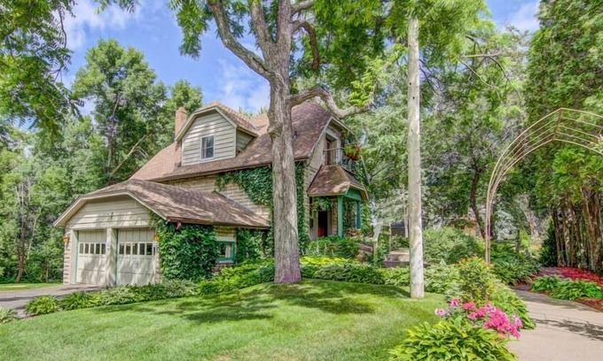 Stillwater Bed & Breakfast | James Mulvey Carriage House Inn