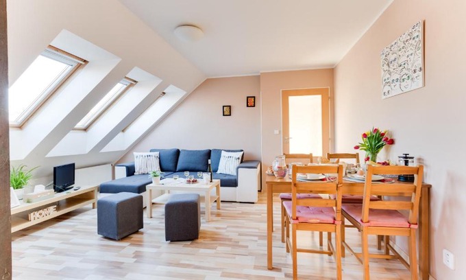 Hostivar Apartment | Jane's Charming Apartment