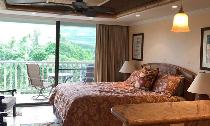 Historic Lahaina Front Street Condo | January 2026 Availability Check with Host Before Booking Please read below.