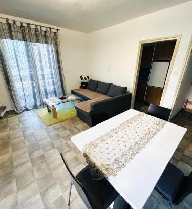 Riazzino Apartment | Jasmina