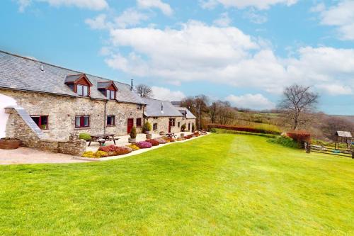 Hawkridge House | Jasper and Smiddy - joint booking