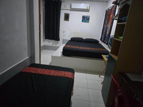 Chom Phon House | Jatujak Bangkok guesthouse R8