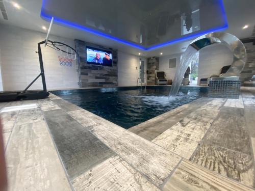 Allostock House | Jaw Dropping House with Hot Tub & Heated Private Indoor Pool