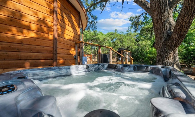 Dripping Springs Cabin | Jaw-Dropping Yurt! King Bed and Spa!