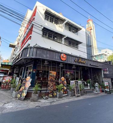 Thanon Phaya Thai Hotel | JC House Hotel