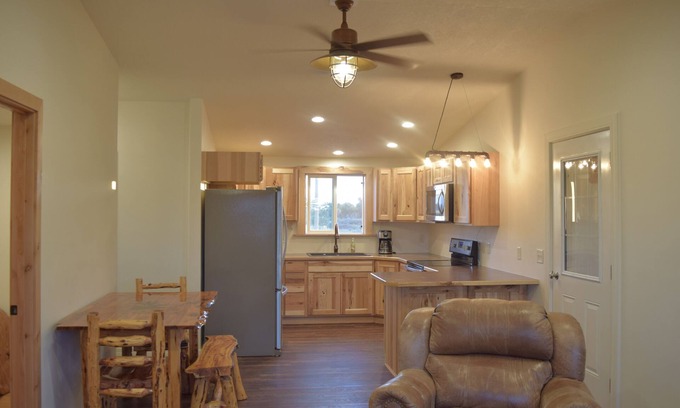 Whitehall Apartment | Jefferson River Loft