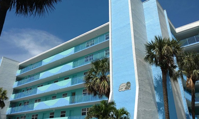 Hutchinson Island South Resort | Jensen Beach, FL - Oceanfront, 2 BR Condo on Hutchinson Island