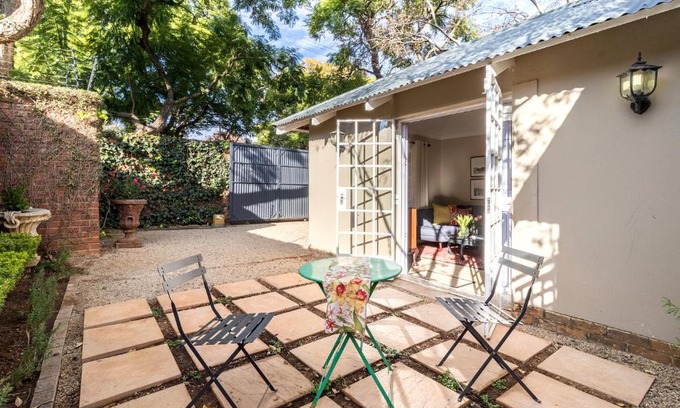Tshwane Apartment | Jeppe house cottage