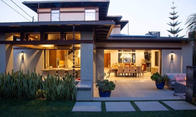 Solana Beach House | Jewel in SB: walk to the beach, enjoy the outdoor patio & firepit!
