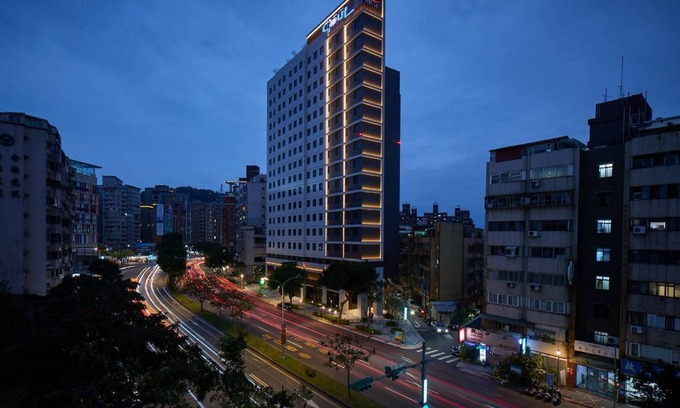 Shilin House | Jiantan Boutech Hotel