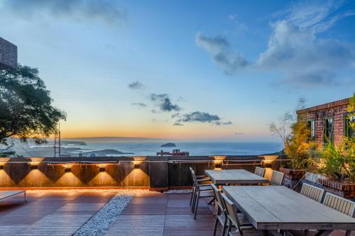 Ruifang House | Jiufen The Dragon B&B