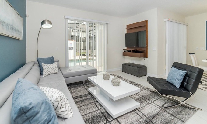 Kissimmee House | JLT3076 Storey Lake Resort Vacation Townhome