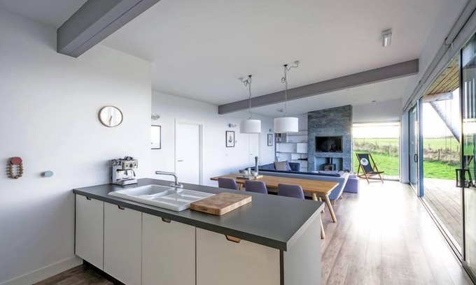 John O'Groats House | Jog 2 Bedroom Lodge 13 - a john o'groat that sleeps 4 guests in 3 bedrooms