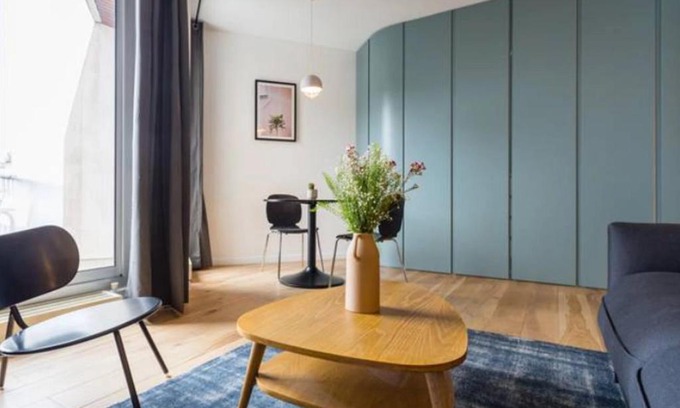 Neuilly-sur-Seine Apartment | Joie Paris Porte Maillot - Palais Des Congrès