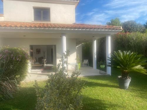 Ventabren Villa | Jojo