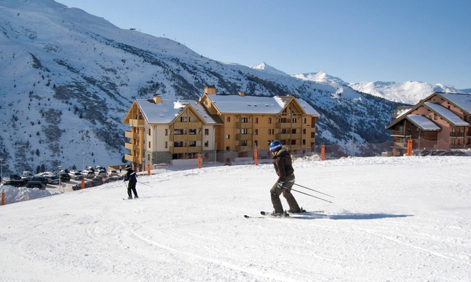 Valmeinier Condo | Joli Appart à 50m des pistes, cuisine privée