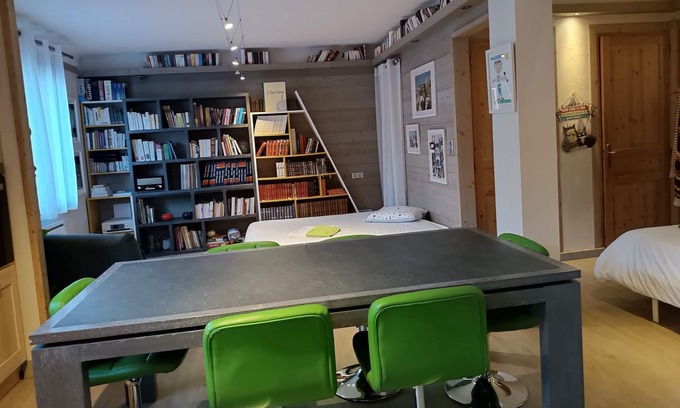Annecy Apartment | Joli Appartement à 10min à Pied du lac D'annecy!