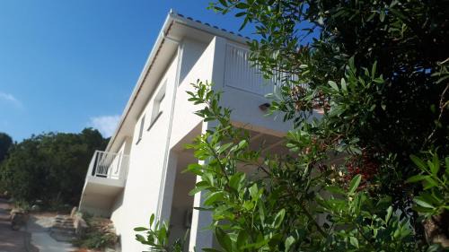 Ventiseri Villa | JOLIE VILLA dans un endroit paisible, à 3 mn de la Mer et de la Montagne