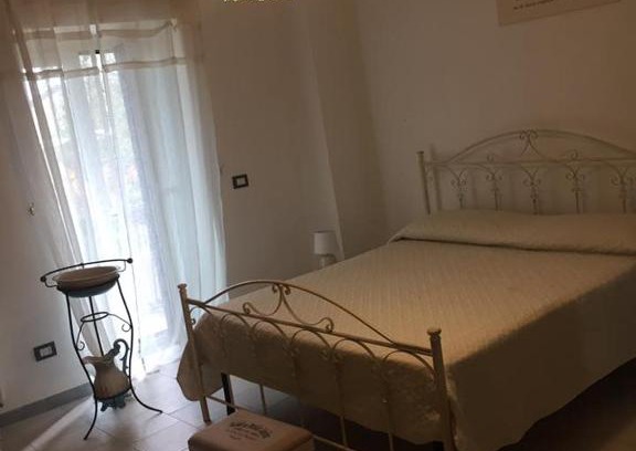 Lustra Bed & Breakfast | JOSEPHINE'S HOUSE ROOMS