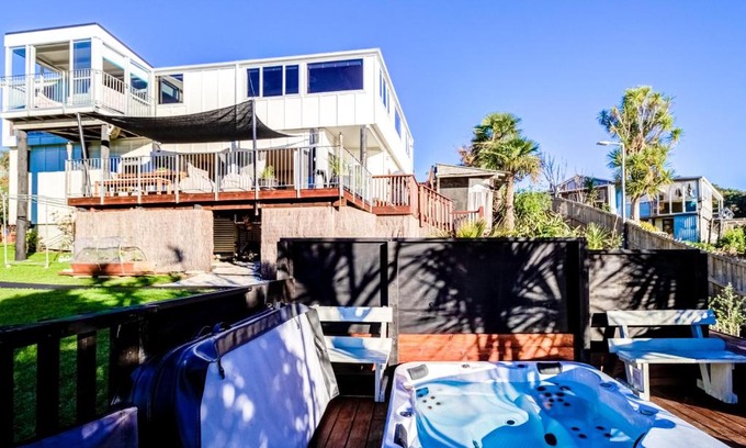 Raglan Apartment | Journeys end