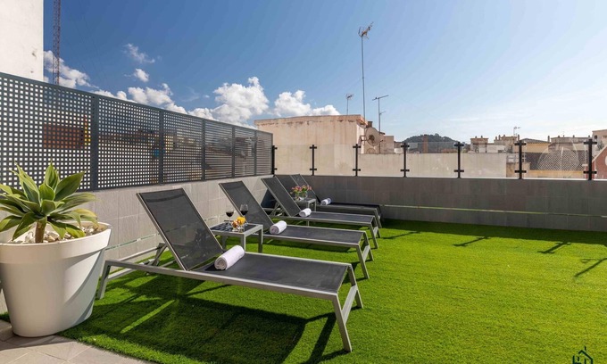La Trinidad Apartment | Juan de Austria 3A Living4malaga