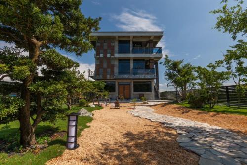 Dongshan House | Juan Teppan-yaki B&B