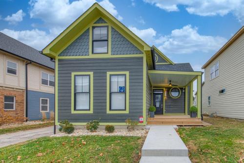 Indianapolis House | Jungle Bungalow