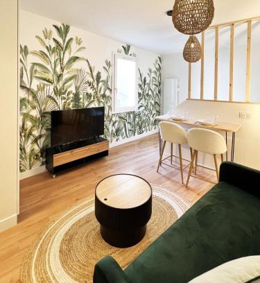 Rodez Apartment | Jungle home