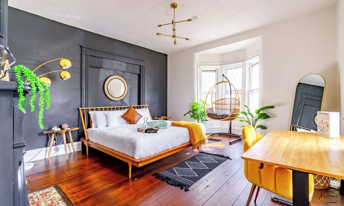 Chillicothe House | Jungle House Luxury Stays - Downtown Chillicothe