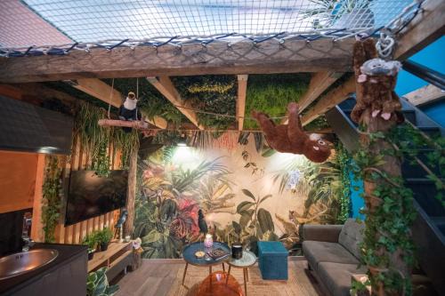 Plaine Centre Ville Apartment | JUNGLE ROOM évadez vous cosy luxe gare autoroute