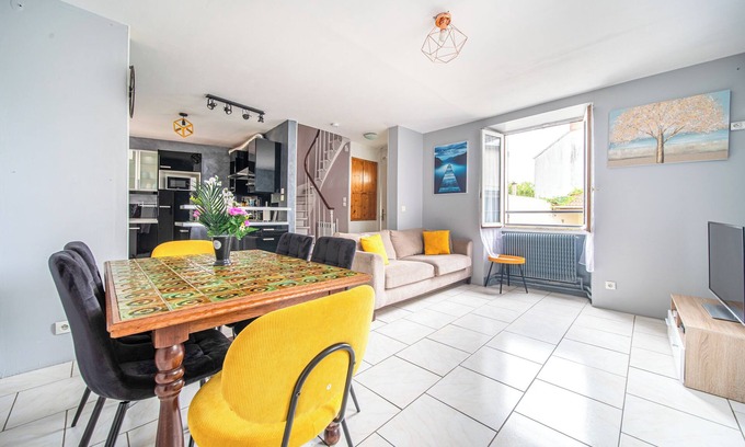 Saint-Michel-sur-Orge House | Just 300 metres from the train station! The ideal family home for visiting Paris!