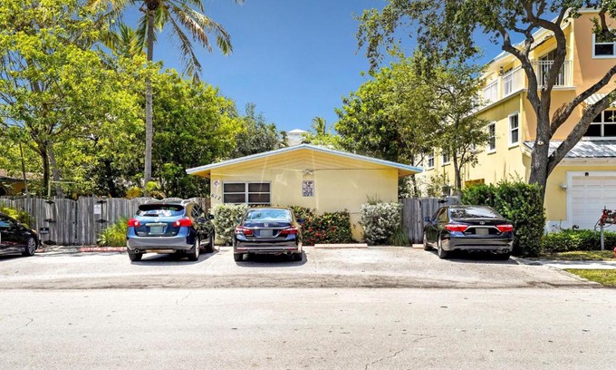 Harbordale Apartment | Just Beachy Apt 3