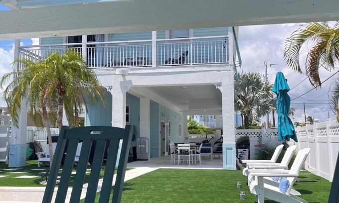 Cross Key Waterways House | Just open for Xmas’24 & New Year ‘25, 3-2 Waterfront Paradise Keys House.MM103