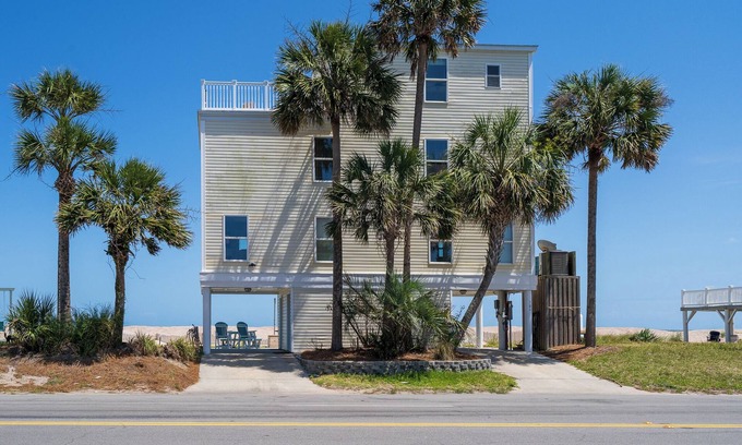 Edisto Island House | Just released! Oceanfront 3 BR 3.5 Bath Home: Sunkissed on Edisto Beach!