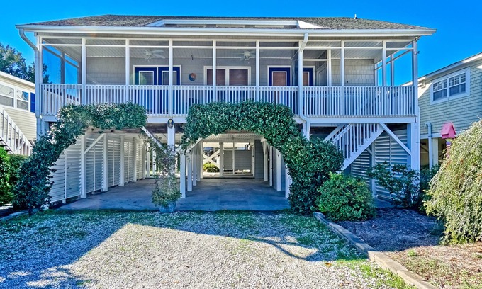 Sunset Beach House | Just steps away from Sunset Beach surf & sand!
