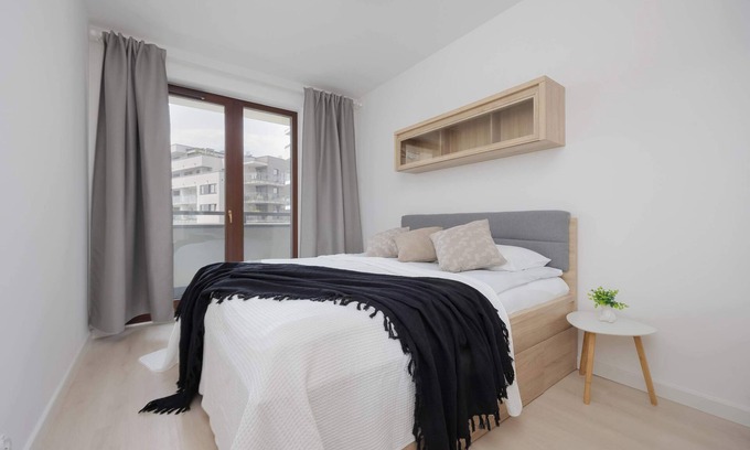 Wola Apartment | Kłopot 4A | Warsaw | Functional Apartment | Parking